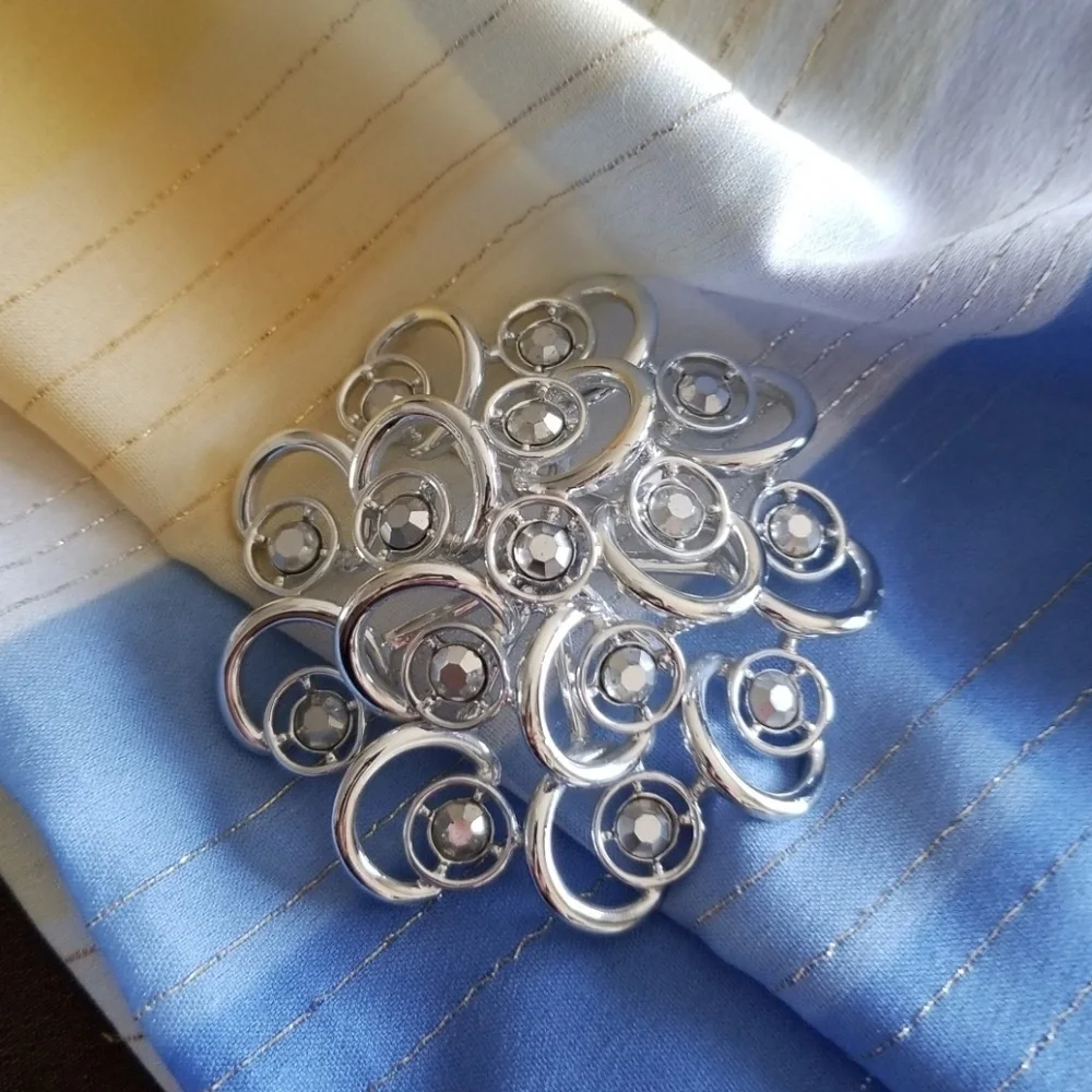 Sarah Coventry Vintage Celestial Ice Brooch